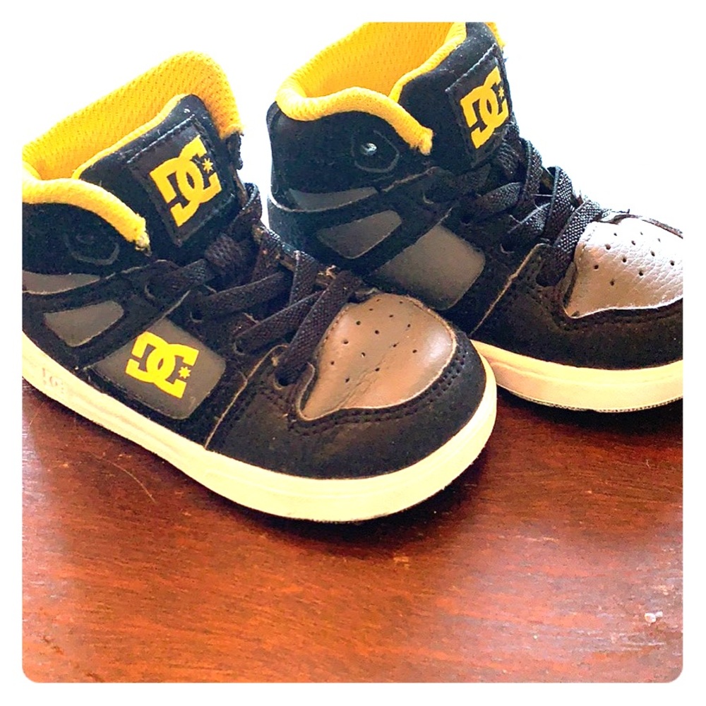 DC 5T Shoe